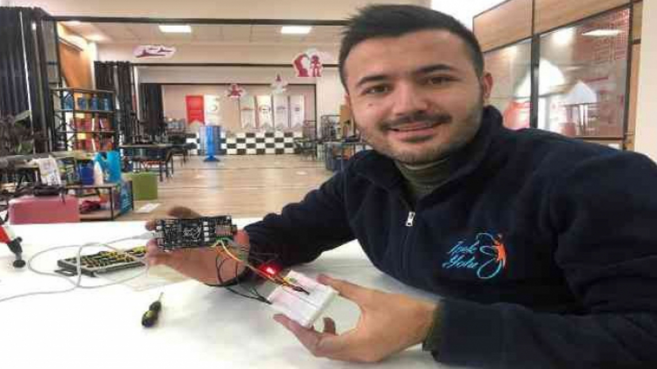 Elazığlı gençler yerli ve milli imkanlarla 'elektronik devre kartı' geliştirildi