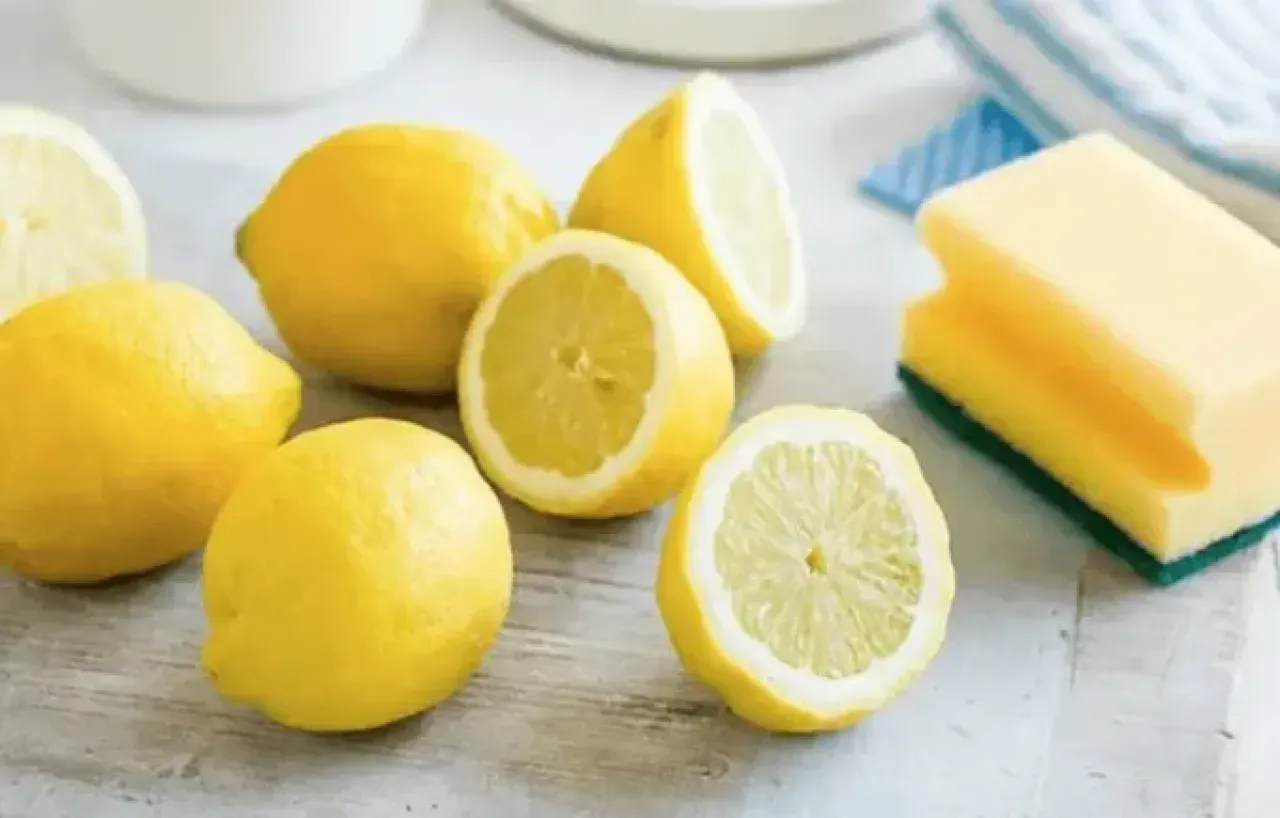 Sakın buralara limon sürmeyin! İşte Limonun zarar verdiği yüzeyler