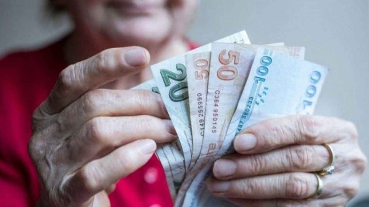 Emekli Zam Tahmini Değişti! Enflasyona Göre Emekli Maaşı Bu Kadar Olacak